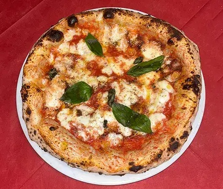 Pizza Provola e Pepe